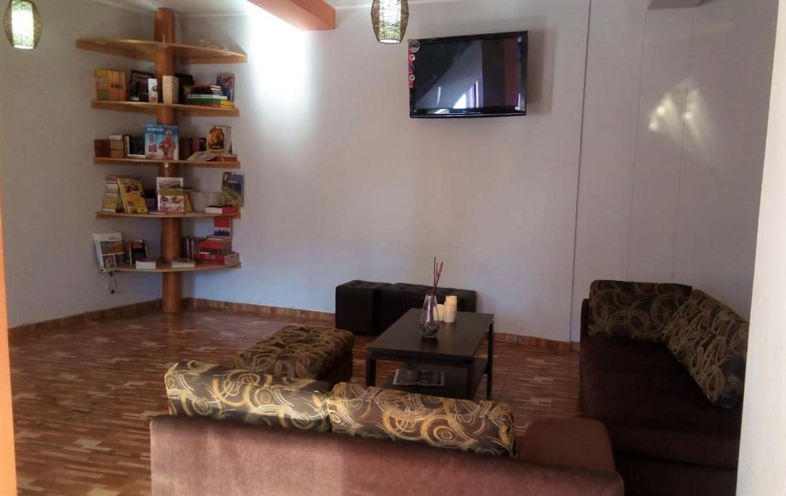 Hostal Rodinn Gobernadora Zewnętrze zdjęcie